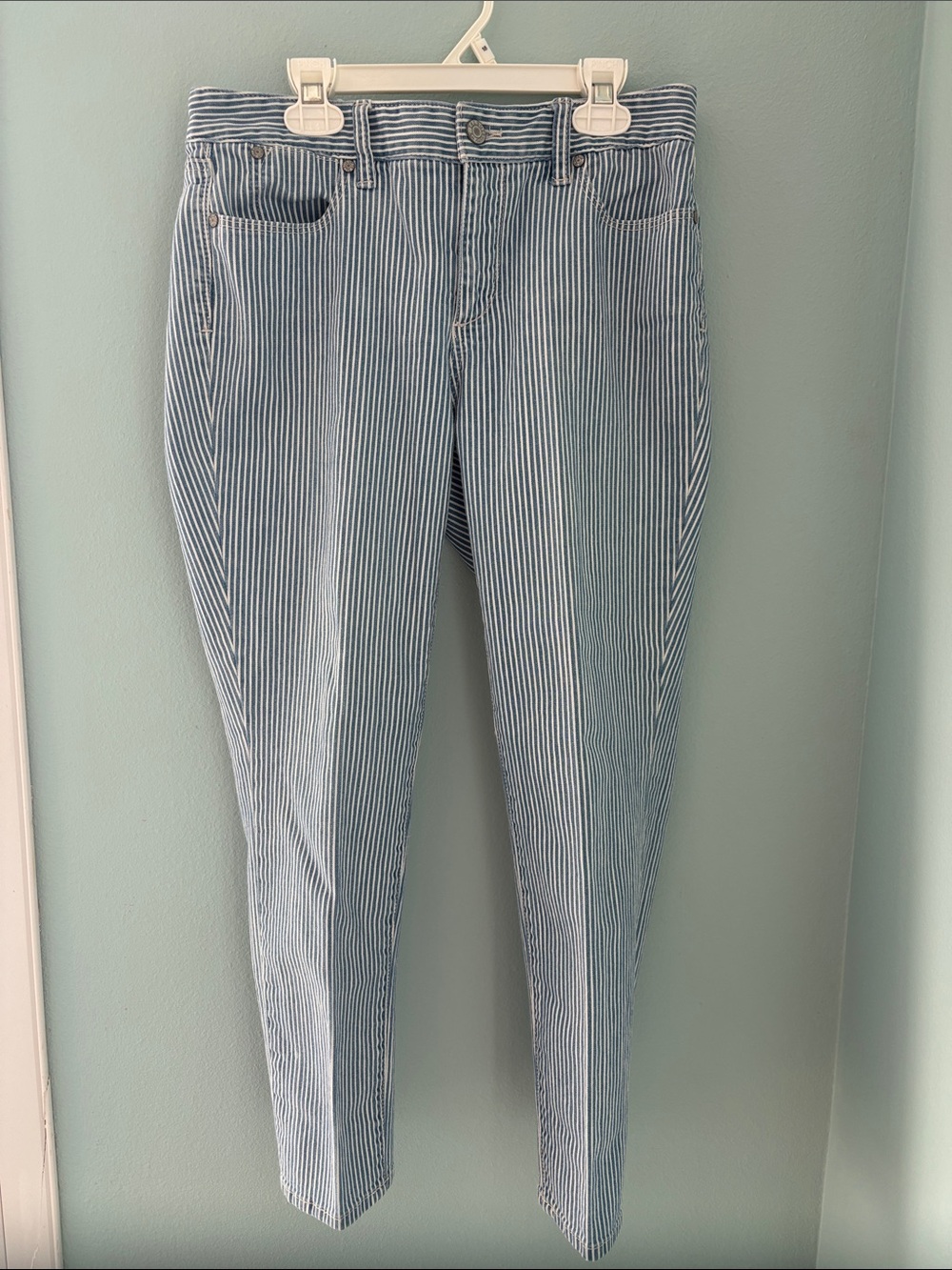 Talbots Flawless Five Pocket Light Blue Pinstripe Jeans - 6P